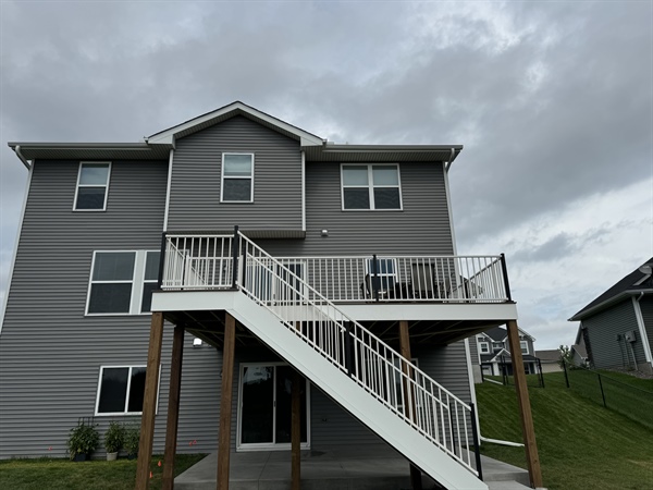 Enhancing Outdoor Living With Custom Deck Designs